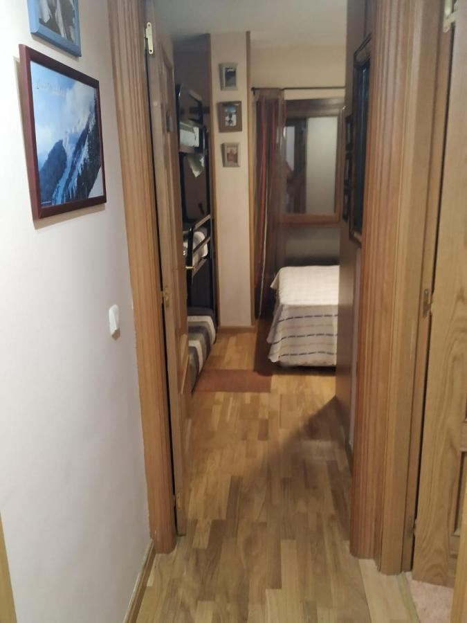 Apartamento En Escarrilla, 萨连特加列戈 外观 照片