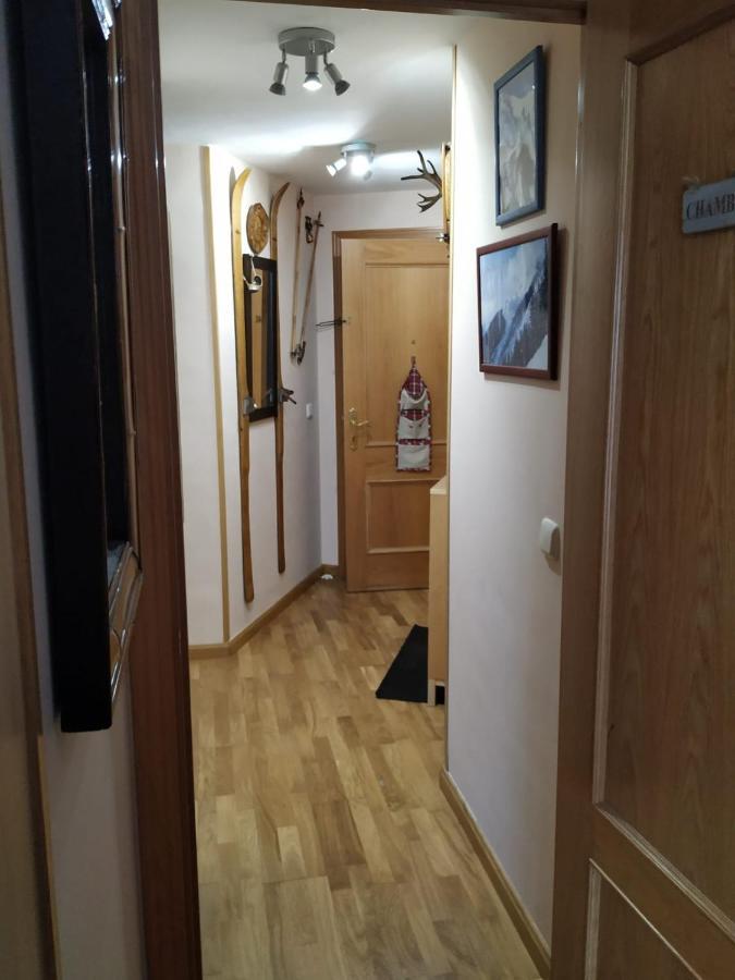 Apartamento En Escarrilla, 萨连特加列戈 外观 照片