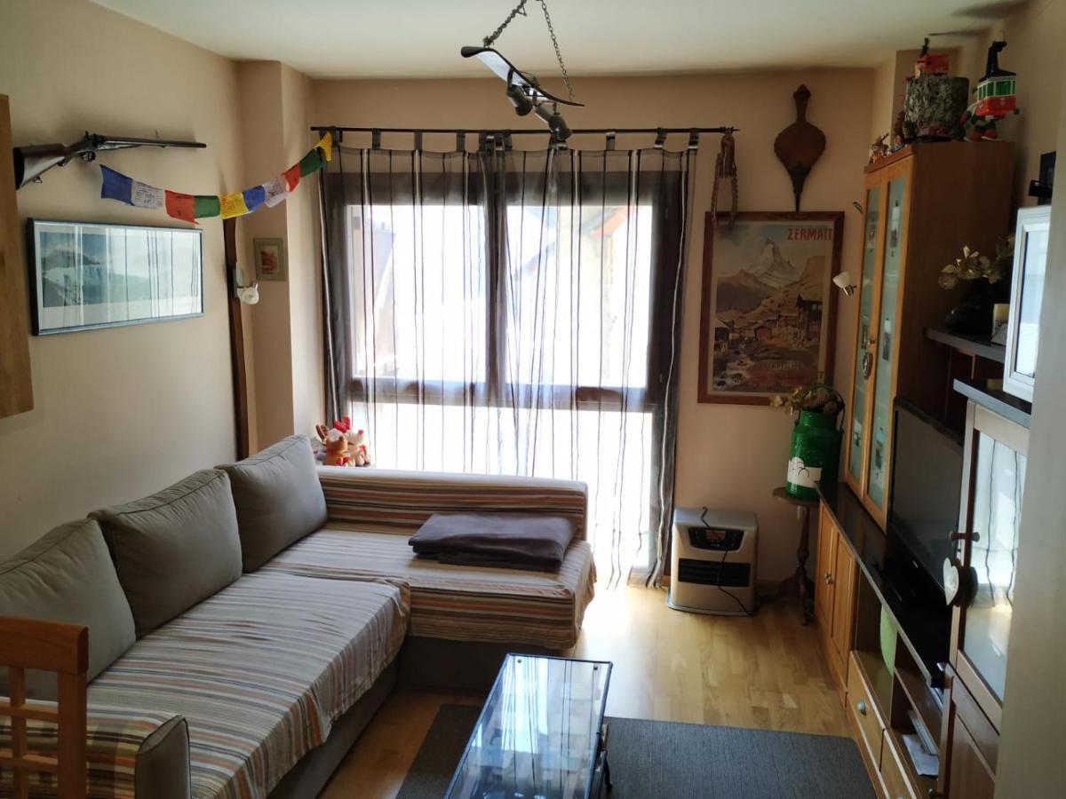 Apartamento En Escarrilla, 萨连特加列戈 外观 照片