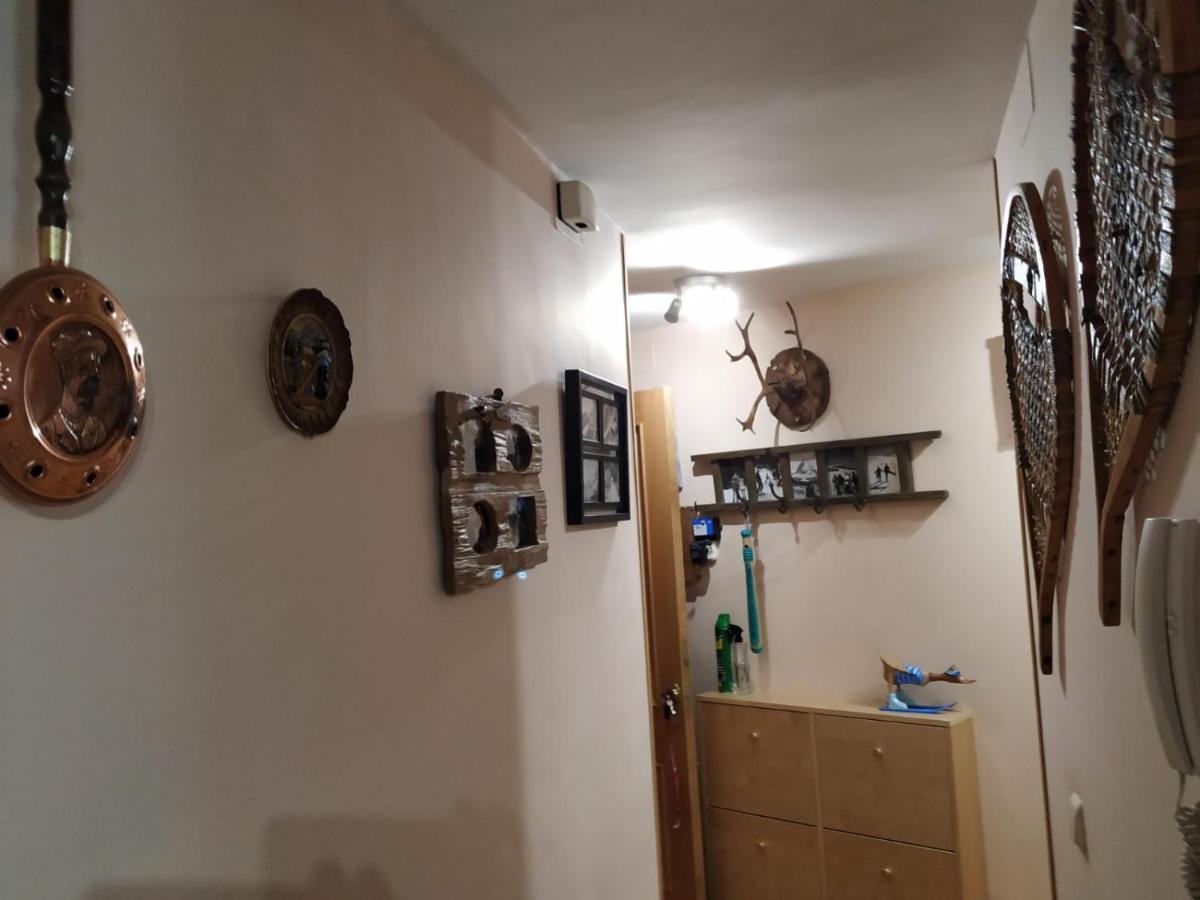 Apartamento En Escarrilla, 萨连特加列戈 外观 照片