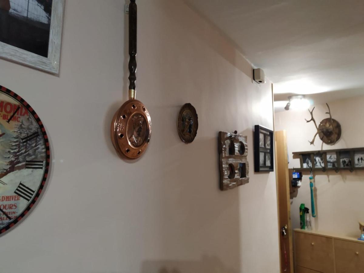 Apartamento En Escarrilla, 萨连特加列戈 外观 照片